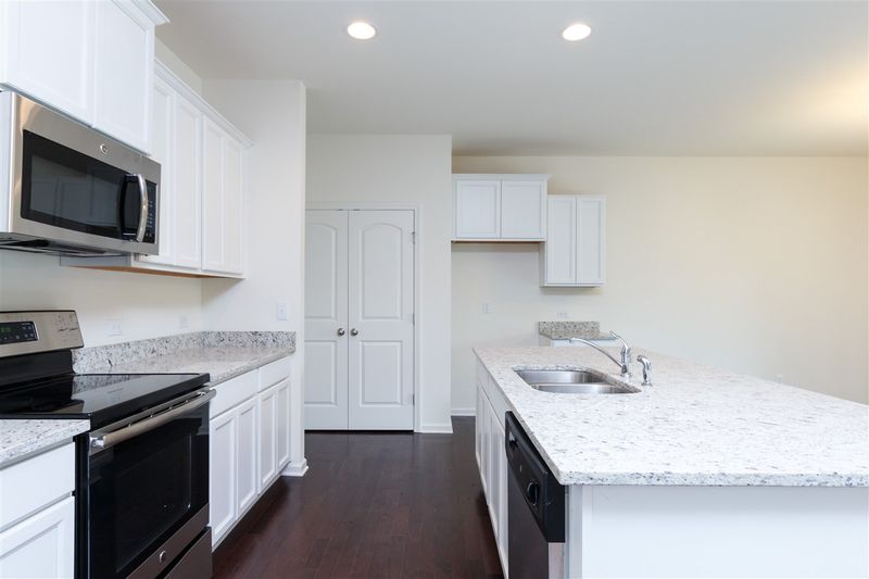 204 Lynn Dr, Clayton, NC 27520