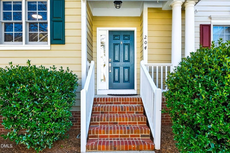 204 Madison Grove Pl, Cary, NC 27519