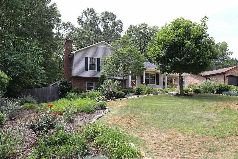 204 Maple Dr, Erwin, NC 28339