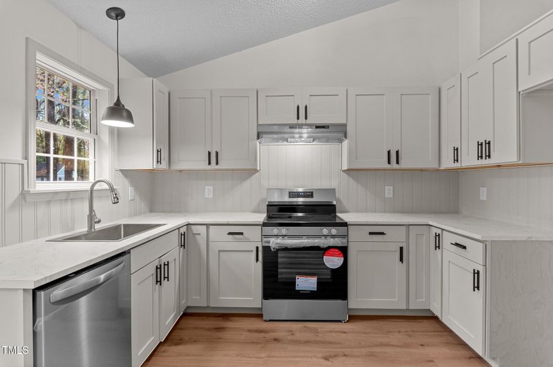 204 Mill Creek Dr, Youngsville, NC 27596