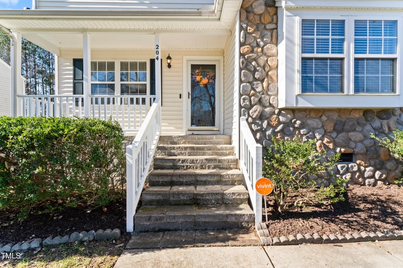 204 Mingocrest Dr, Knightdale, NC 27545