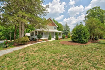 204 N Nash St, Hillsborough, NC 27278