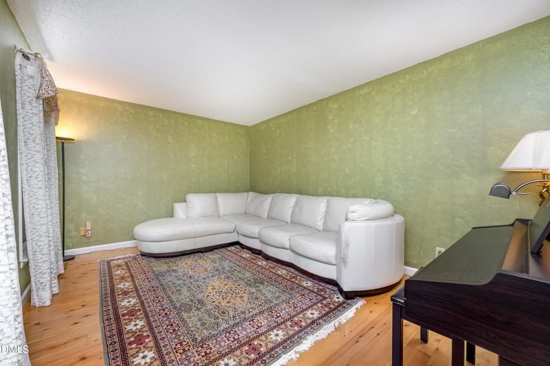204 O'kelly Ln, Cary, NC 27511