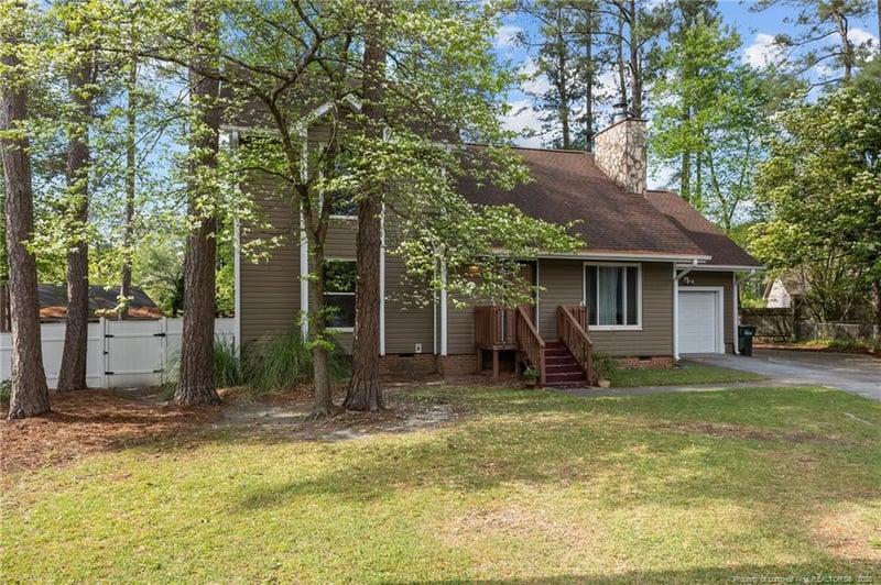 204 Offing Ct, Fayetteville, NC 28314