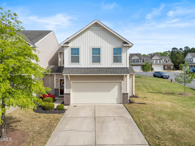 204 Old Castle Dr, Morrisville, NC 27560
