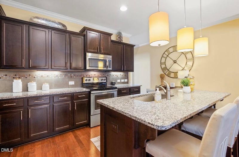 204 Old Castle Dr, Morrisville, NC 27560