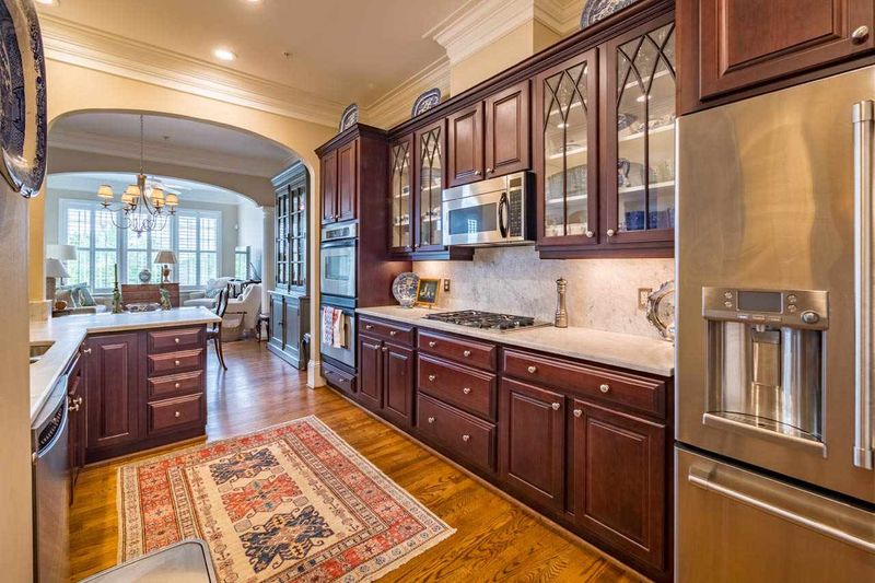 204 Oval Park Pl, Chapel Hill, NC 27517