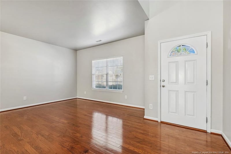 204 Palace Green Ln, Sanford, NC 27330