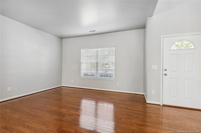204 Palace Green Ln, Sanford, NC 27330