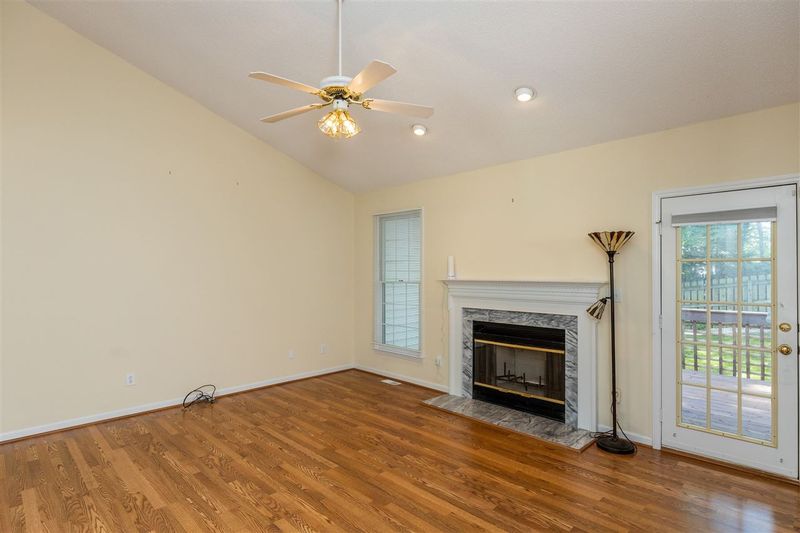 204 Penchant Ct, Cary, NC 27513