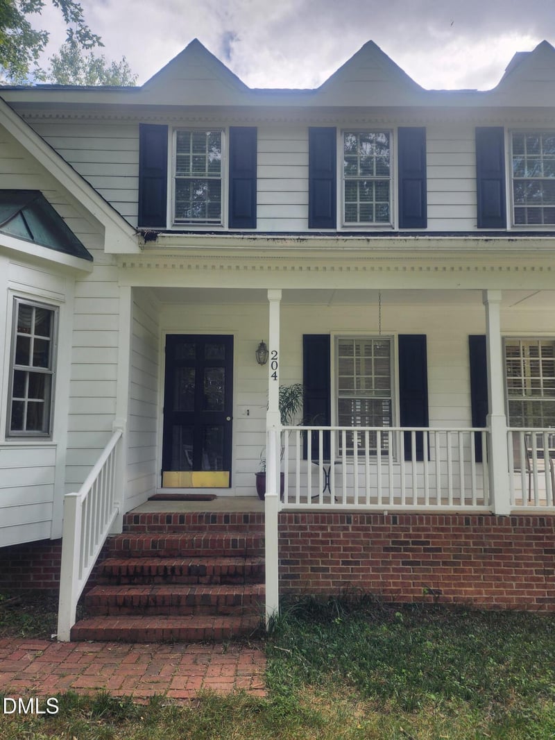204 Phauff Ct, Cary, NC 27513