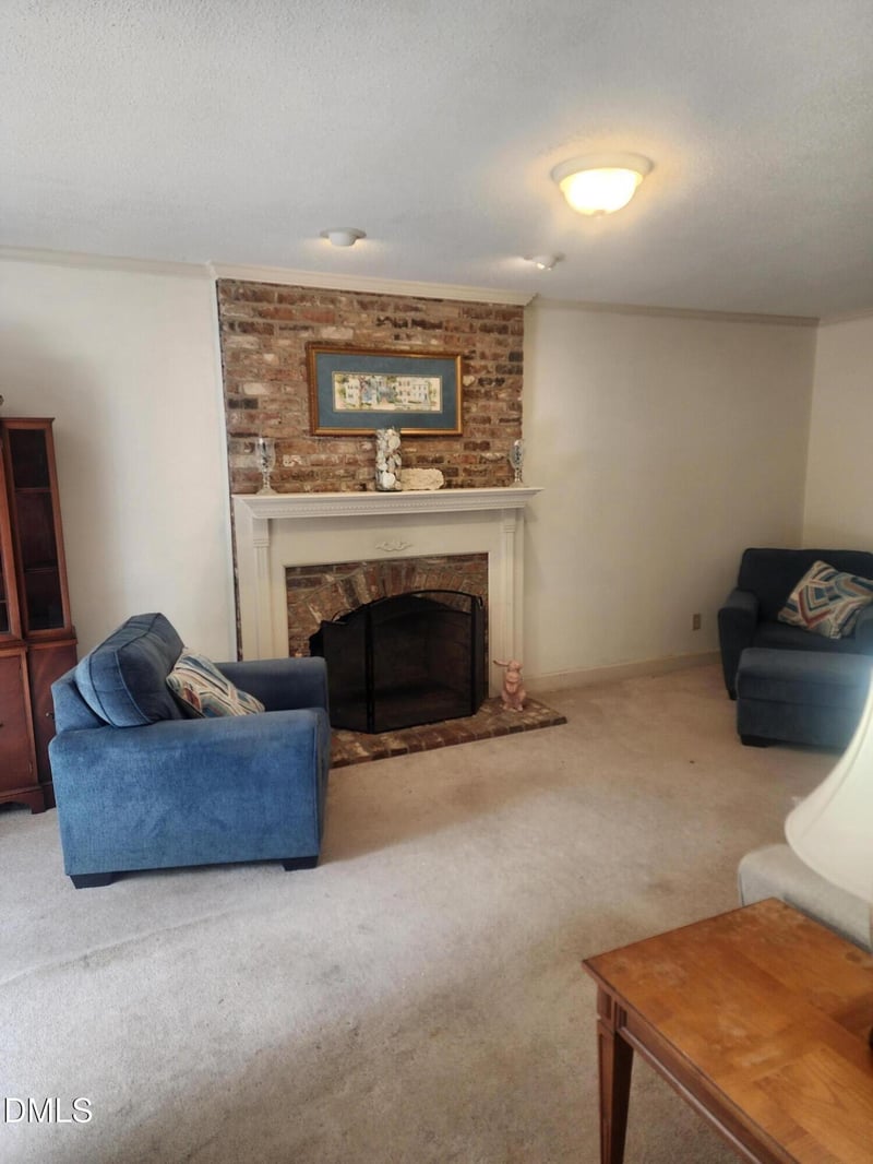 204 Phauff Ct, Cary, NC 27513