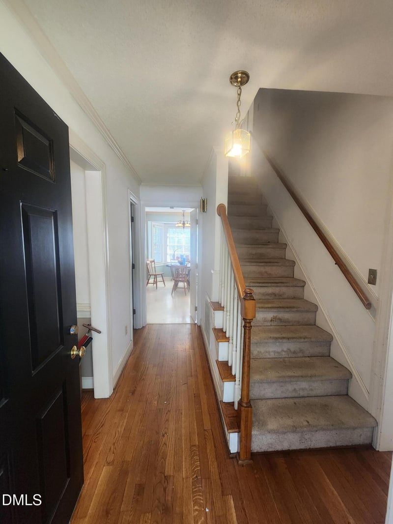 204 Phauff Ct, Cary, NC 27513