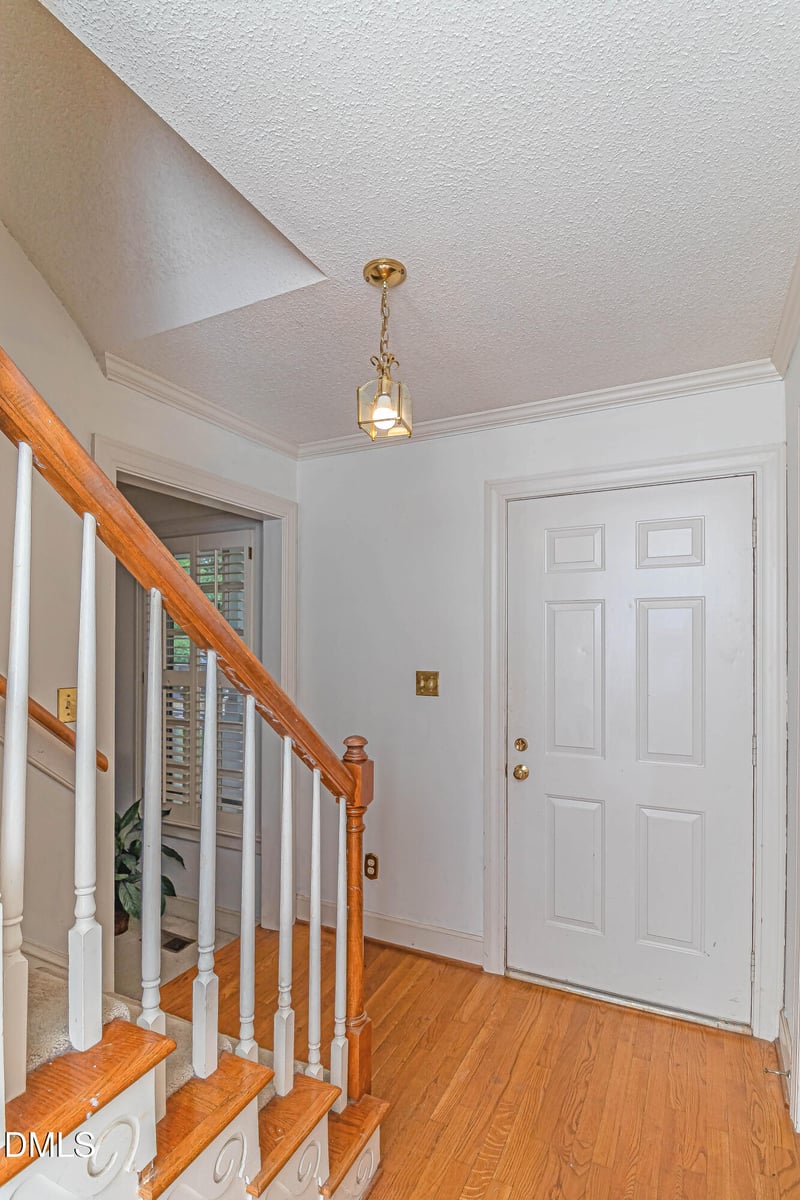 204 Phauff Ct, Cary, NC 27513