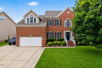 204 Quarryrock Rd, Holly Springs, NC 27540