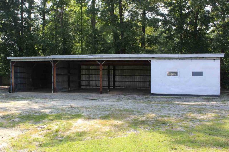 204 Railroad Rd, Benson, NC 27504