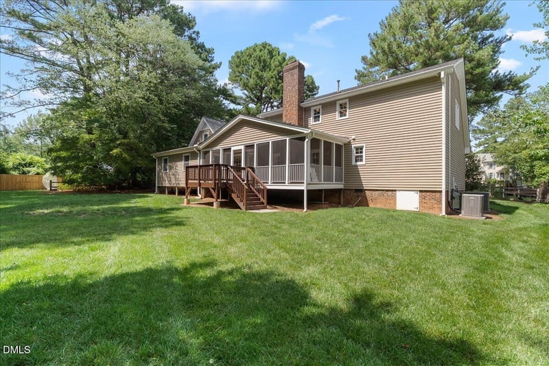 204 Raindrop Ct, Raleigh, NC 27615