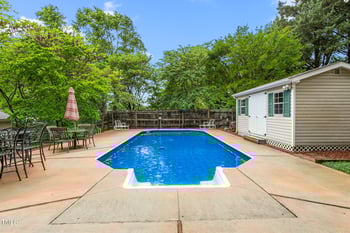 204 Random Ln, Burlington, NC 27215
