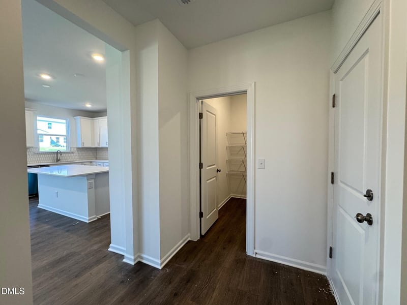 204 Seagraves Creek Ln, Holly Springs, NC 27540