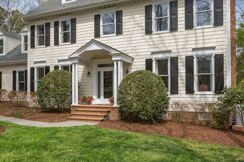 204 Sierra Dr, Chapel Hill, NC 27514