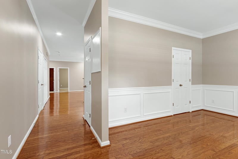 204 Southern Style Dr, Holly Springs, NC 27540