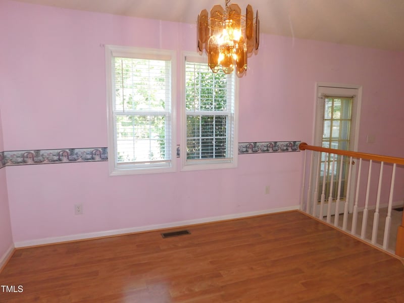 204 Southland Dr, Zebulon, NC 27597