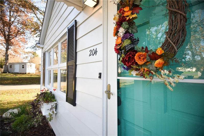 204 Springwood Dr, Burlington, NC 27215