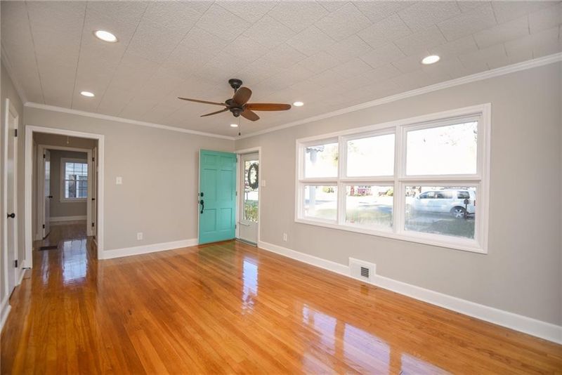 204 Springwood Dr, Burlington, NC 27215