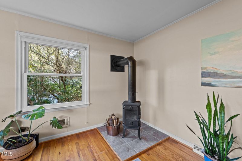 204 Stancell Dr, Chapel Hill, NC 27517