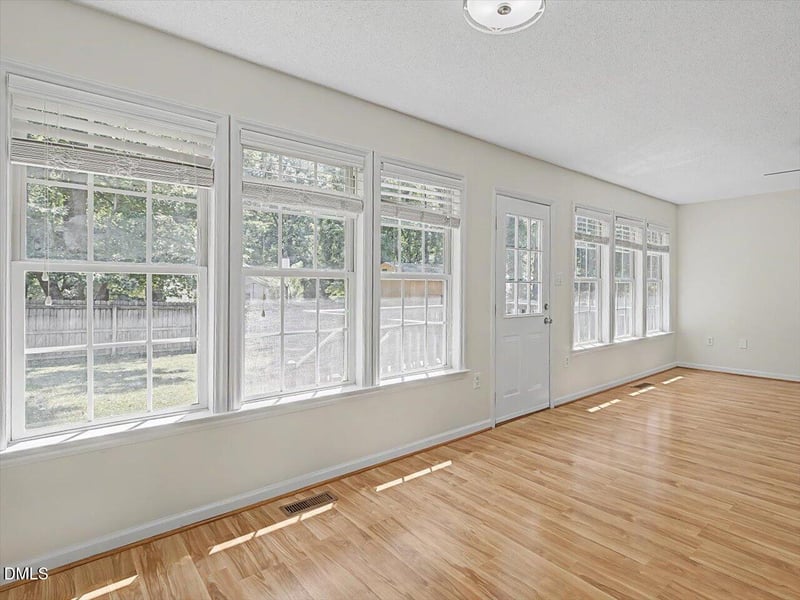 204 Stargate Rd, Holly Springs, NC 27540