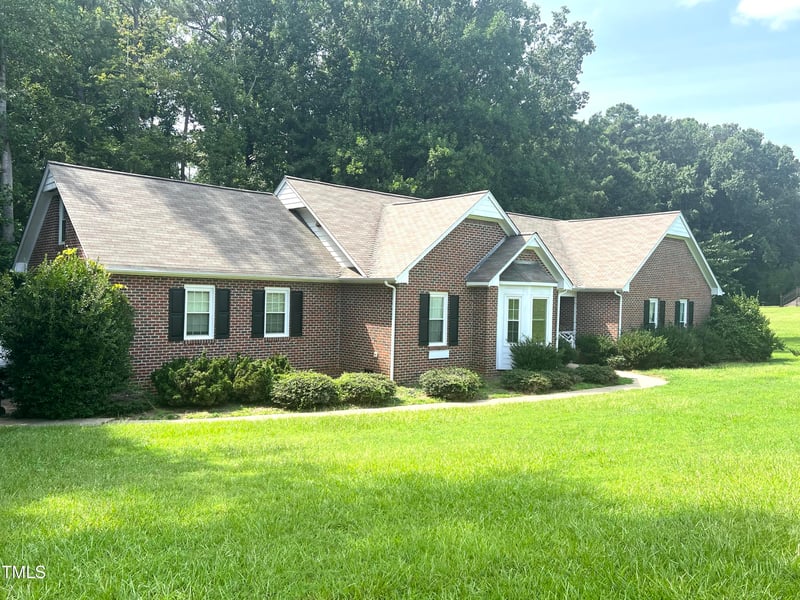 204 Stone Ln, Clayton, NC 27520