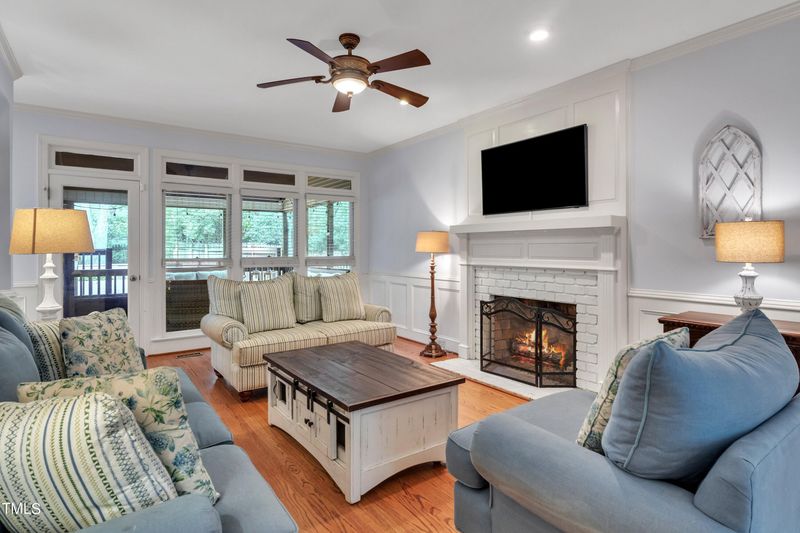 204 Stoneleigh Dr, Cary, NC 27511
