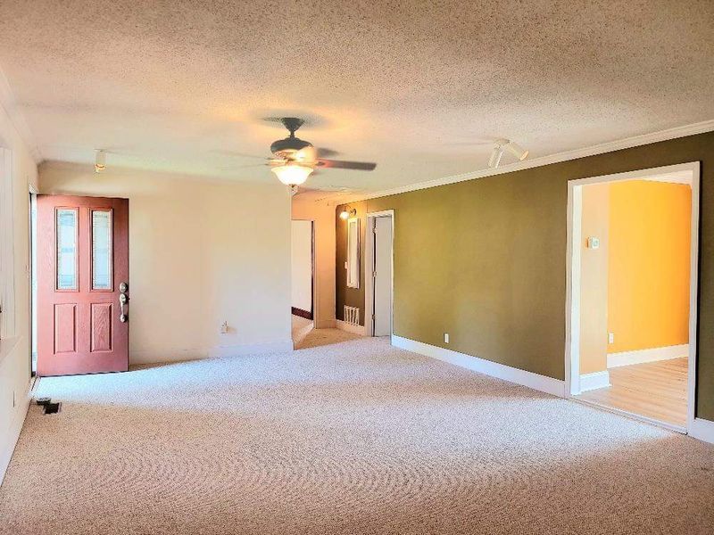 204 Strickland Dr, Smithfield, NC 27577