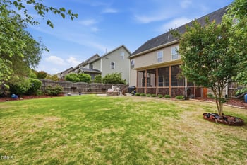 204 Sweet Violet Dr, Holly Springs, NC 27540
