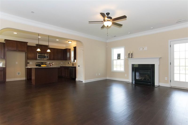 204 Tarkenton Ct, Clayton, NC 27527