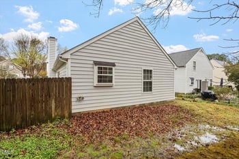 204 Thorncrest Dr, Apex, NC 27539