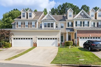 204 Towne Ridge Ln, Chapel Hill, NC 27516