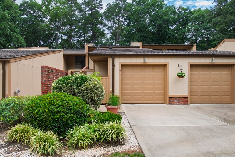 204 Tweed Cir, Cary, NC 27511