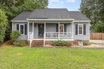 204 Valley Ct, Selma, NC 27576