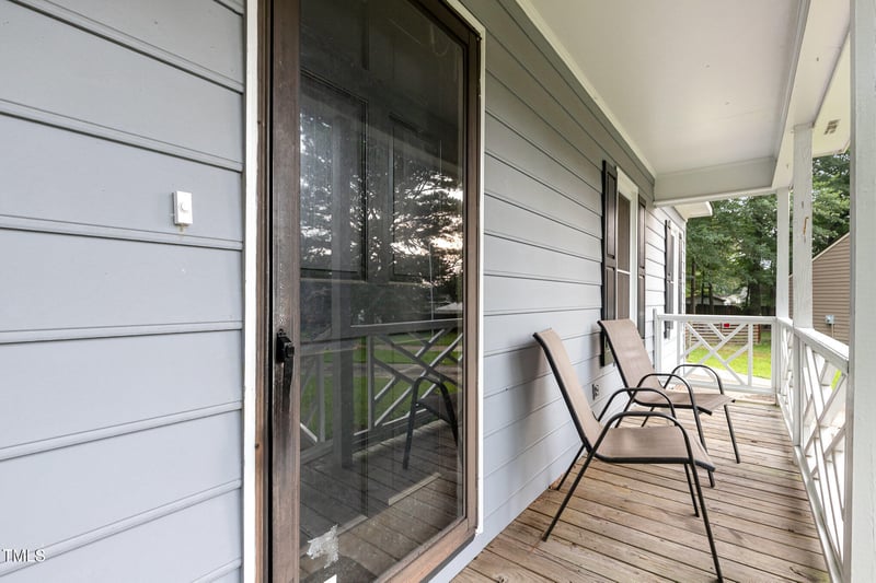 204 Valley Ct, Selma, NC 27576