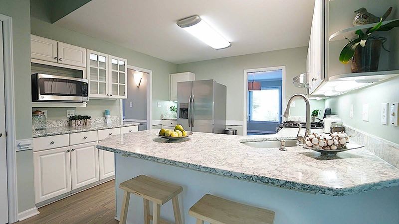 204 Valley Oak Ct, Holly Springs, NC 27540