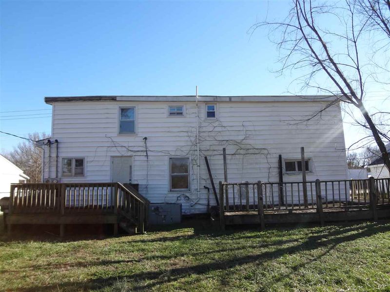 204 W Vance St, Zebulon, NC 27597