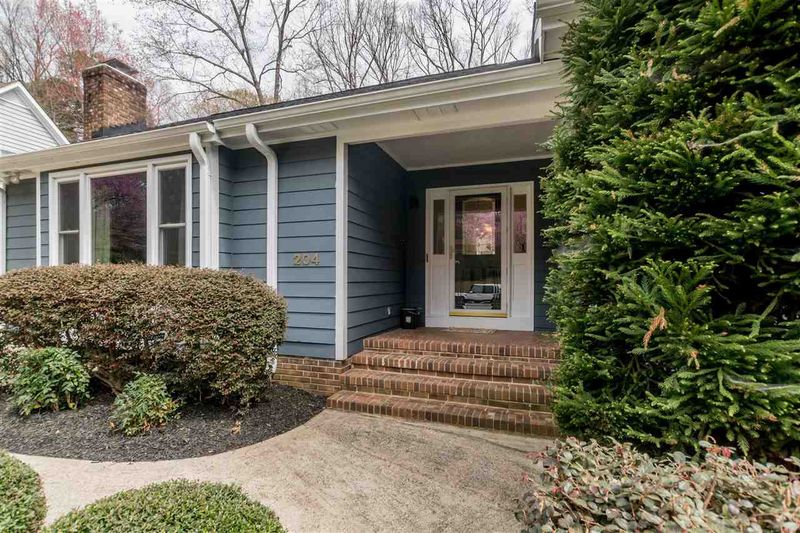 204 Wendy Ct, Cary, NC 27511