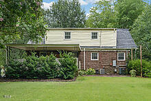 204 Westbrook Ct, Burlington, NC 27215