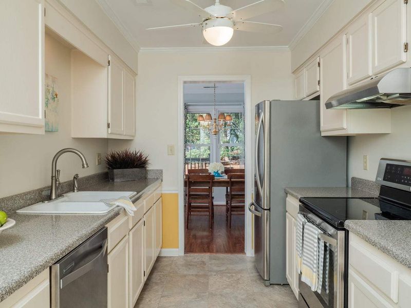 204 Wetherburn Ln, Raleigh, NC 27615