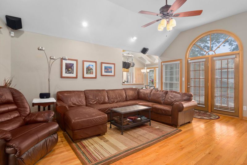 204 Widecombe Ct, Cary, NC 27513