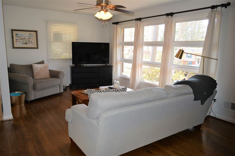204 Winterlochen Rd, Raleigh, NC 27603