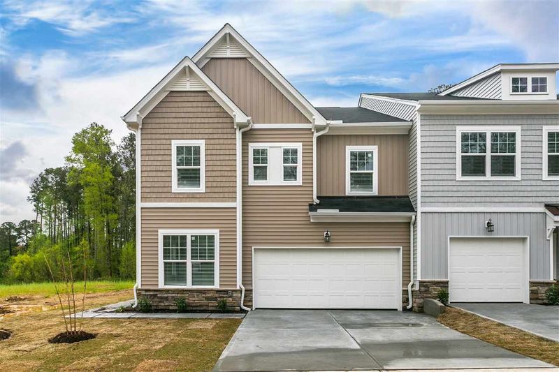 2040 Chipley Dr, Cary, NC 27519
