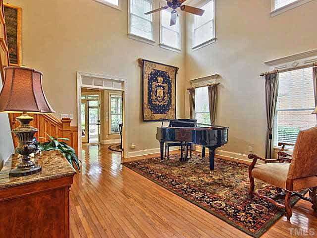 2040 Langham Ln, Raleigh, NC 27615