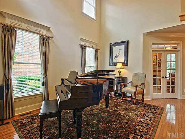 2040 Langham Ln, Raleigh, NC 27615